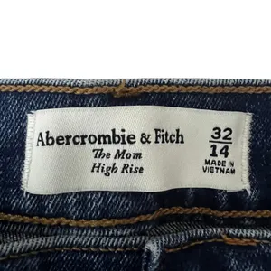 Abercrombie & Fitch The Mom High Rise Distressed Jeans Blue 90s Style Size 32/14 thumbnail 5