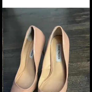 Steve Madden Blush Patent Pointed-Toe Pumps thumbnail 4