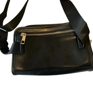 Amanda Uprichard NY Black Vegan Leather Quilted Fanny Pack Belt‎ Bag thumbnail 5