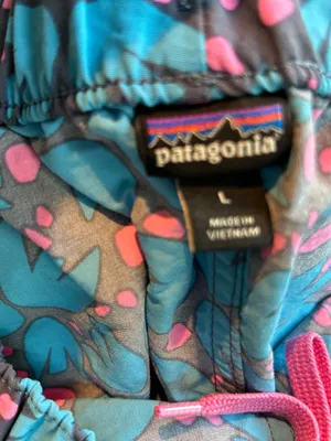 Patagonia Barely Baggies Pollen Confetti Dolomite Blue Navy Blue Pink size L thumbnail 4
