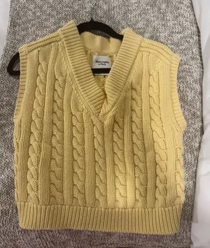 Abercrombie Sweater Vest V-Neck Cable Yellow thumbnail 1