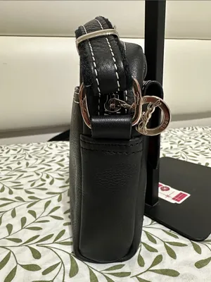 Longchamp Black Leather Shoulder Bag with Contrast Stitching thumbnail 5