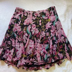 ICE Floral Pleated Skirt Black Pink Size‎ 6 thumbnail 2