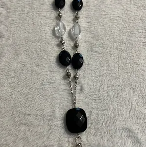 Beaded Chandelier Y Necklace Black thumbnail 3