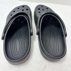 Crocs Classic Clogs Black Mens‎ Size 5Women’s Size 7 thumbnail 3