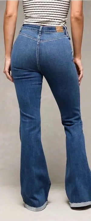 American Eagle Super High Rise Flare Jeans Womens 14 Short Next Level Stretch thumbnail 1