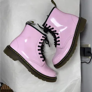 Dr.Martens 1460 Patent Leather Lace Up Boots Pale Pink Women Sz 5 Big kids 6.5 thumbnail 6