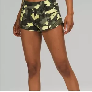 Lululemon hotty hot heritage 365 camo crispin green multi/olive camo Sz 10 Tall thumbnail 2
