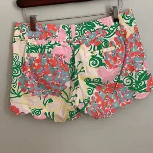 Lilly Pulitzer Butterfly Garden Scalloped Shorts thumbnail 4