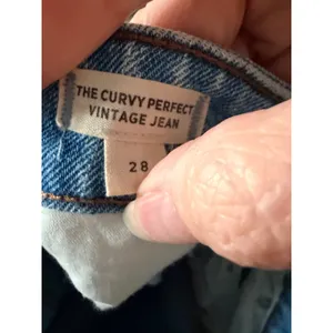Madewell Curvy Perfect Vintage Jean Women 28‎ Light Wash Distressed Raw Hem thumbnail 6