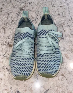 Adidas Boost Tennis-shoe thumbnail 2
