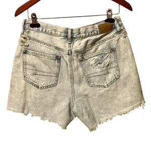 American Eagle Baggy Mom Short Distressed Denim Shorts thumbnail 4