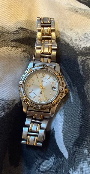 Vintage Fossil F2 Women’s Two-Toned Watch AM-3014 thumbnail 1