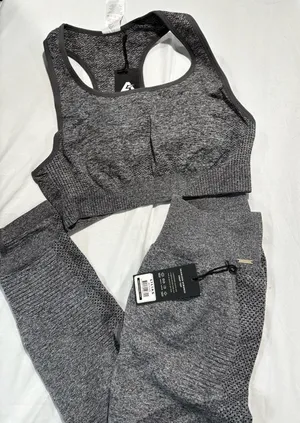 Lilias Active Signature Seamless High Waist Sports Bra and Scrunch Legging Set thumbnail 1