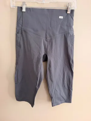 Halara S Womens Gray High-Waisted Capri Leggings With Pockets Size S thumbnail 3