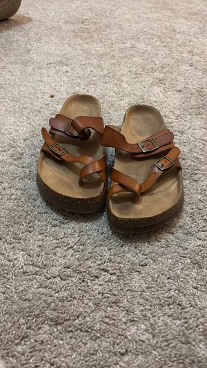 Time And Tru Sandals thumbnail 2