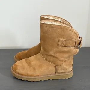 UGG Remora Chestnut Buckle Winter Boot Size 7‎ thumbnail 1