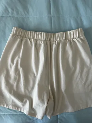 alo shorts size xs cream thumbnail 2