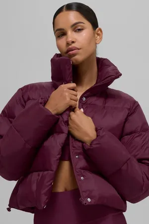 ALO Yoga NWT Gold Rush Puffer Jacket Burgundy with Zipper pockets Size S thumbnail 1