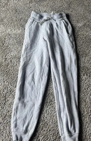 Lululemon Grey Sweatpants thumbnail 1