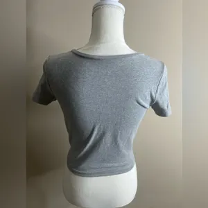 NWT wild fable gray crop t shirt medium thumbnail 6