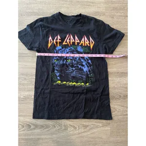 Def Leppard Band Tee Womens Small Black Animal Panther Graphic Shirt Vintage thumbnail 9