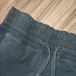 Hollister Black Paperbag Women's Sweat Shorts thumbnail 4