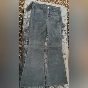 American Eagle Stretch Corduroy Super High-Waisted Flare Pant in Night Time Navy thumbnail 14