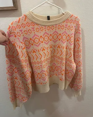H&M Sweater thumbnail 1