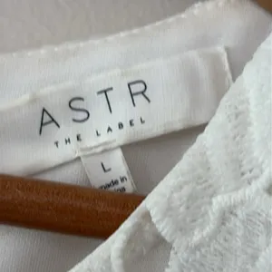 ASTR The Label Tenured Floral Lace Dress‎ Mini Size L White thumbnail 2