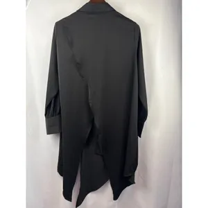 Women’s Ellazhu Black Asymmetrical Buttoned Shirt thumbnail 3