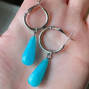 Handmade simple aqua teardrops hoop earrings💧♥️ thumbnail 3