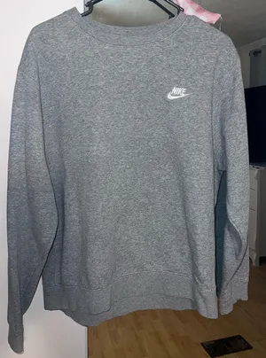 Nike Crewneck Sweatshirt thumbnail 1