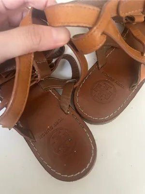 Tory Burch Kira Sandals Womens Size 7 M Leather Buckle Strappy Shoes thumbnail 4