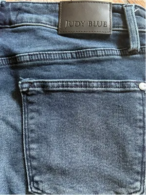 Judy Blue “BEST DAY” Button Fly High Rise Straight Leg Size 11/30 Dark Blue thumbnail 9