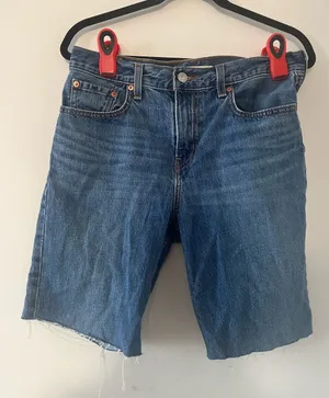 Levi's Low Pro Straight Bermuda Denim Shorts Womens 28 Western Raw Hem thumbnail 1