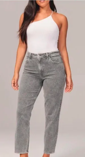 abercrombie ultra high rise mom.jean stonewash thumbnail 1