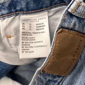 American Eagle Mom Jeans Distressed Denim Jeans Size 12 thumbnail 5