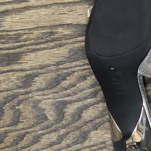 NEW INC International Concepts Capeka Slingback Pumps Silver Crinkle Gray 8M thumbnail 10