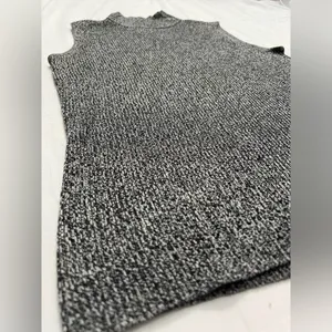 Dana Buchman Grey & Black Sleeveless Turtleneck Knit Top - Size L thumbnail 3