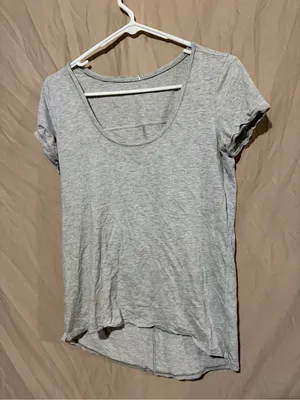 Lululemon T-shirt thumbnail 1