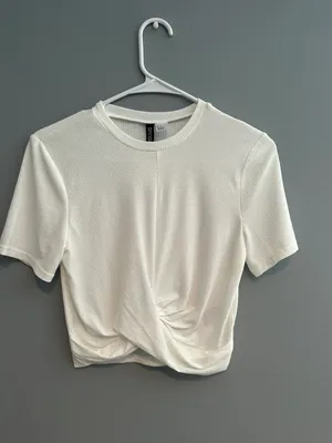 H&M Cropped Top thumbnail 1