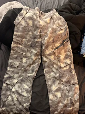 Women Cargo Pants in Army green Camo thumbnail 1