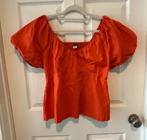 Old Navy Orange Top thumbnail 1