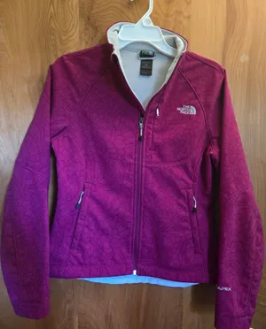 The North Face Women's Apex Bonic Magenta Full-Zip Jacket thumbnail 1