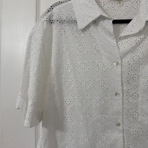 HOUSE OF CB 'Carrie' White Broderie Anglaise Shirt NWOT Size S thumbnail 10
