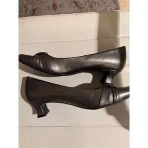 Easy Street Womens Pewter Metallic Square Toe Ruched Low Kitten Heel Pumps 7.5M thumbnail 4