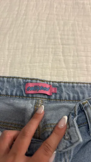 Low-Rise Edikted Jeans Raelynn thumbnail 3