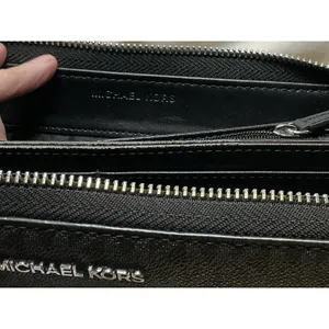 Michael Kors Jet Set Travel Black Signature Wallet 35H8STVT3B Strap Defect thumbnail 10