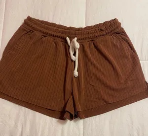Brown Ribbed Shorts Size M thumbnail 1